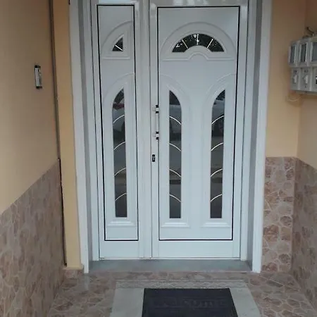 House Dilena Tsimtsiri