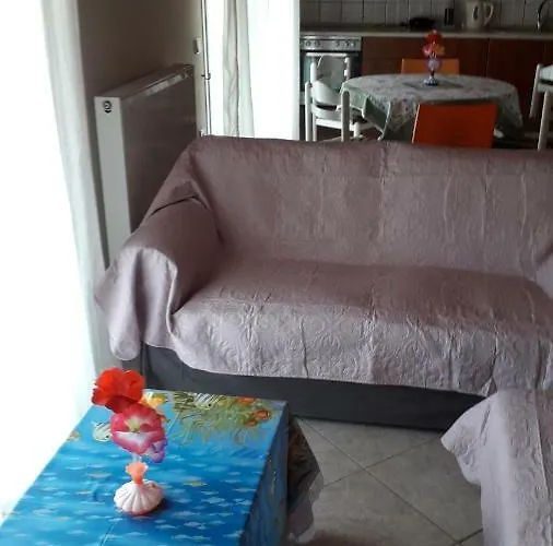 House Dilena Tsimtsiri Limenaria (Thasos)