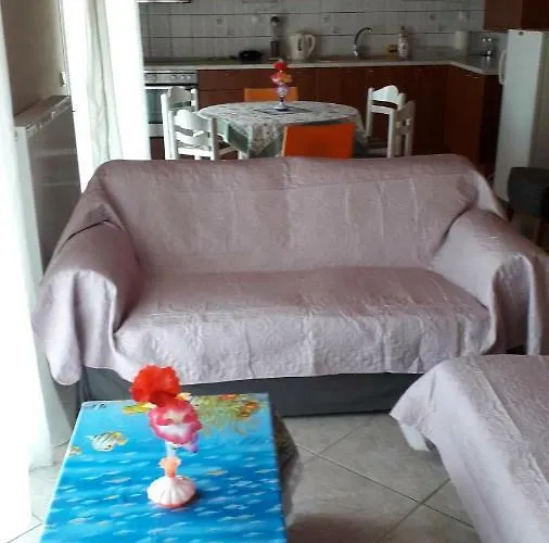 House Dilena Tsimtsiri Case de vacanță